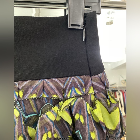 DVF multi color print skirt Sz 8 - Picture 3 of 6